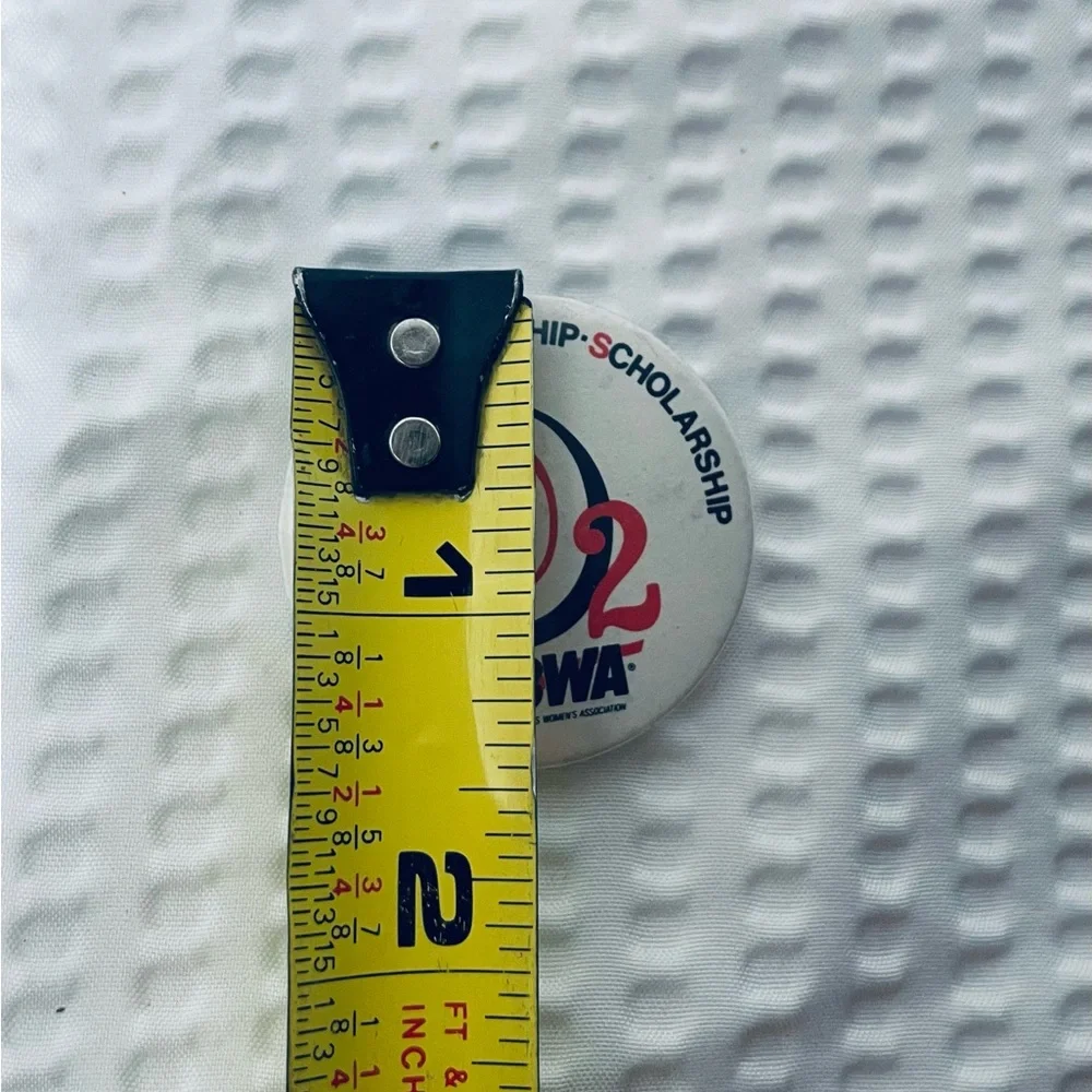 ABWA American Business Women’s Association pin badge button - Picture 3 of 3